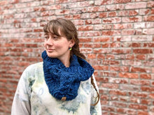 Load image into Gallery viewer, Fossil Cowl Pattern
